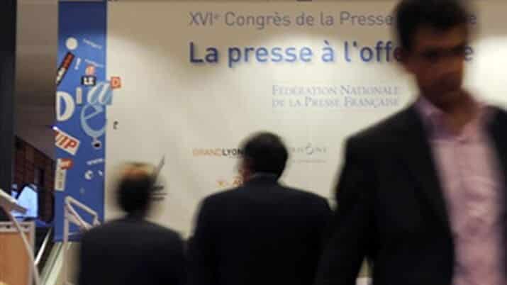 , {Actualités France: Baromètre Ipsos-« Le Point » : Macron superstar à droite #France