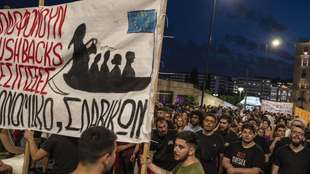 , Informations française: en Grèce, le naufrage d’un bateau de migrants le plus meurtrier depuis 2016